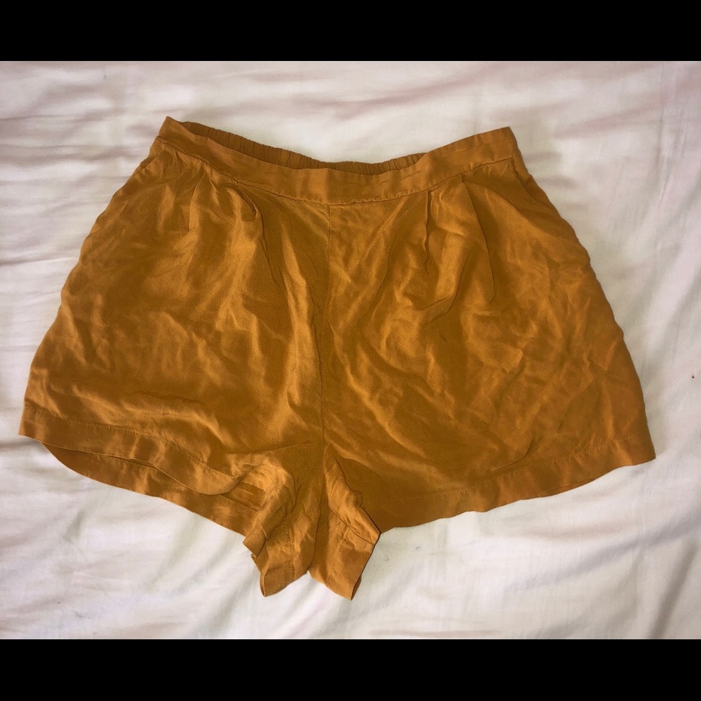 Forever 21 Women’s mustard flowy knit shorts